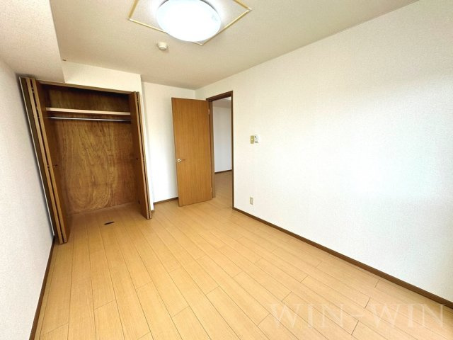 グラディオ 牛川の洋室