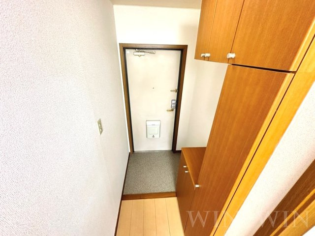 グラディオ 牛川の玄関