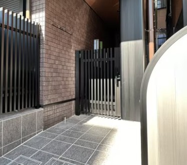 Latte ueno inarityoのエントランス