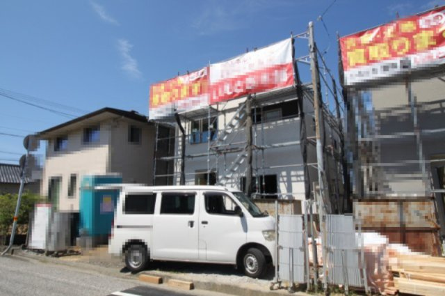 【特別価格　８月末まで】高知市瀬戸東町3丁目　新築戸建　①【全2区画】の外観|①　土地面積　128.83㎡（約38.97坪）　建物面積　100.54㎡（約30.41坪）