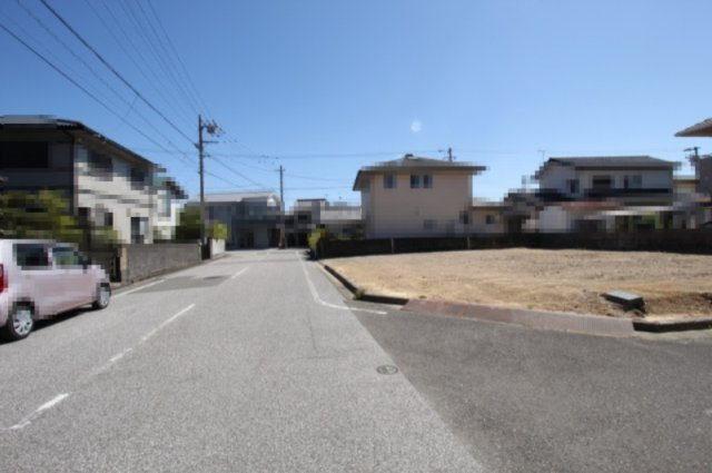 【特別価格　８月末まで】高知市瀬戸東町3丁目　新築戸建　①【全2区画】の前面道路含む現地写真|東側　公道　7.9ｍ　接面　9.0ｍ