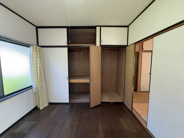 横尾町庭付き一戸建の収納