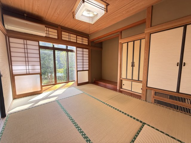 横尾町庭付き一戸建の和室
