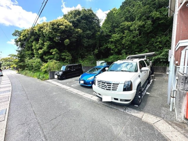 エコーガーデン西町の駐車場