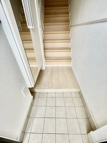 ドミール プランドールの玄関