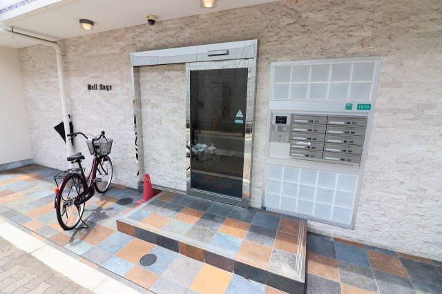 【エントランス】 | BellAnge | 建物の内部です