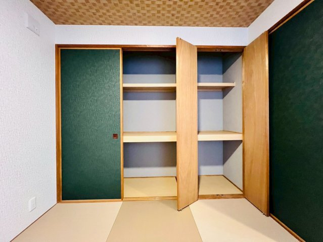 【収納】 | 板橋区東新町２丁目　中古戸建て | 日用品や寝具をまとめて収納できる使いやすい押入です