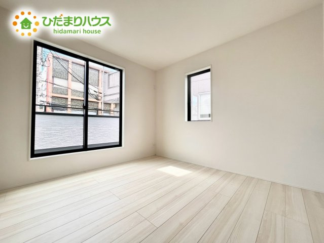 上尾市平方3期　新築戸建　グラファーレ03の洋室|2階洋室：6帖