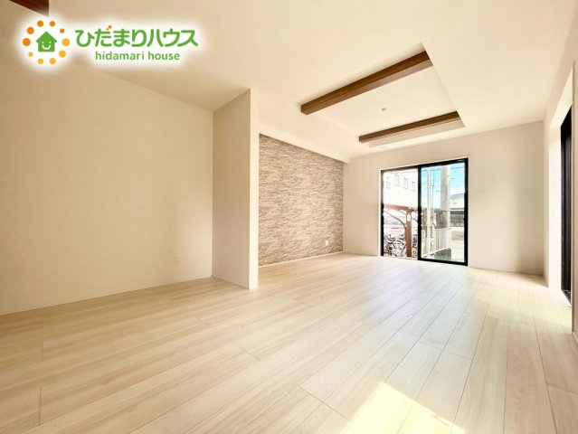 上尾市平方3期　新築戸建　グラファーレ03の前面道路含む現地写真