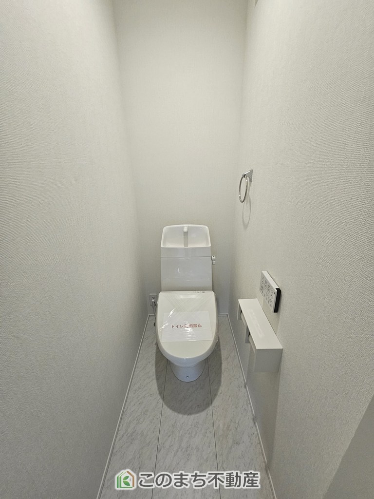 リナージュ那須塩原市関谷23-1期のトイレ|同社施工物件の写真です。※建具やフローリング、その他仕様が違う場合がございます。