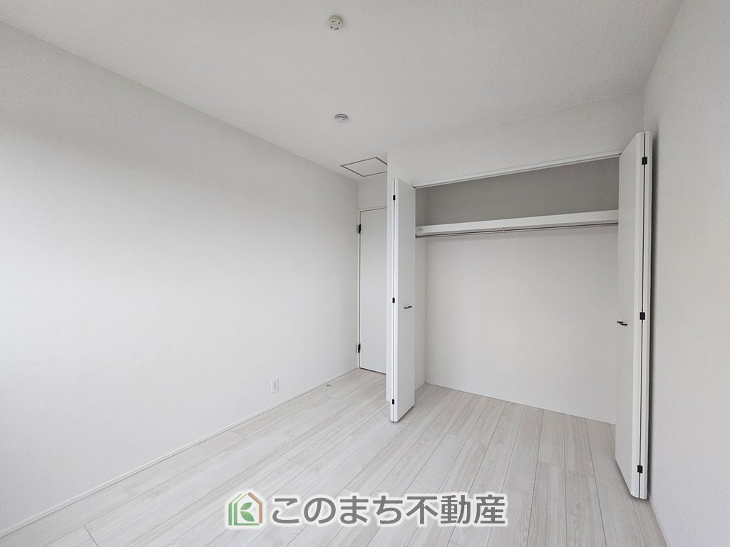 リナージュ那須塩原市関谷23-1期の洋室|同社施工物件の写真です。※建具やフローリング、その他仕様が異なる場合がございます。