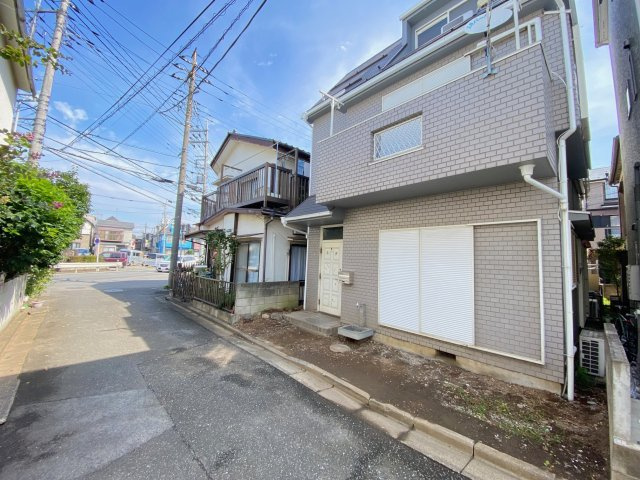 中古戸建 ふじみ野市西鶴ケ岡２丁目の前面道路含む現地写真