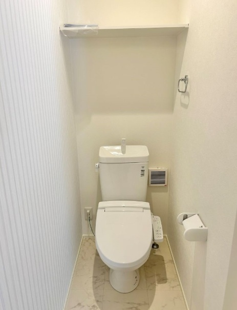 【８月末まで　特別価格】高知市瀬戸東町3丁目　新築戸建　②　【全2区画】の完成予想図|トイレ