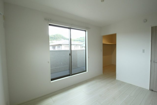 高知市瀬戸東町3丁目　新築戸建　②　【全2区画】の洋室|2Ｆ　北東の部屋　6.0帖+WICL+バルコニー