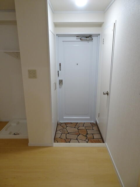 滝口マンションの玄関