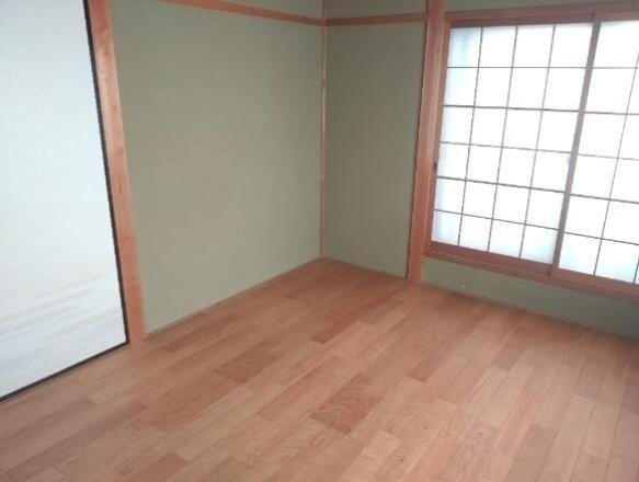 東中振1丁目　中古一戸建ての洋室|洋室6.0帖
■物件内覧・資金計画相談・住宅ローン相談、リフォーム相談、お問合せ受付中■
※当日・翌日のご内覧、ご相談はお電話でのお問合せがスムーズです！