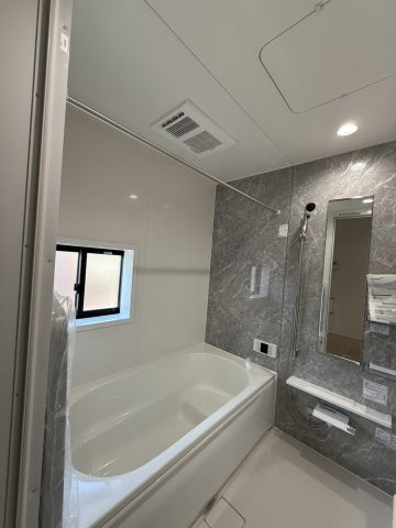 岡山市南区福富中２期の浴室