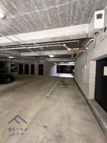 ソレイユ赤坂南の駐車場