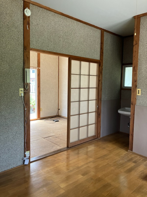 吉川町102番1貸家群のその他