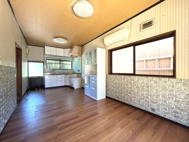 【居間・リビング】の画像