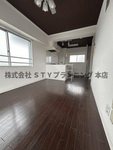 仲介手数料０円！日生味鋺プラザの居間・リビング