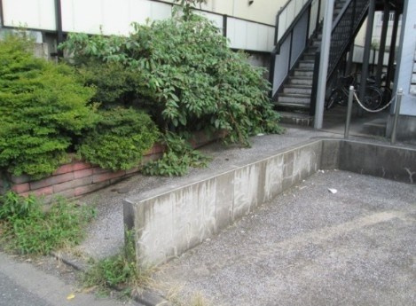 杉並区宮前２丁目のアパートのエントランス