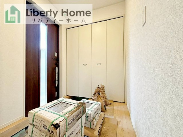 守谷市本町第12　新築戸建　1号棟の玄関
