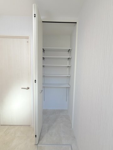 三苫2丁目戸建ての洗面所