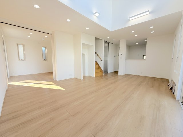 三苫2丁目戸建ての居間・リビング