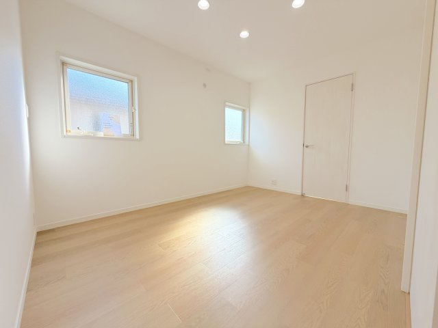 三苫2丁目戸建ての洋室