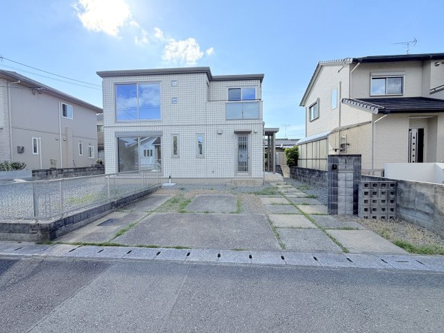 三苫2丁目戸建ての駐車場