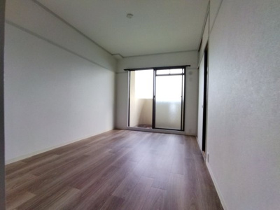 【洋室】 | 上祇園ハイツ | 落ち着いた色調の洋室です