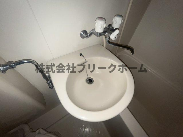 武蔵野市境５丁目のアパートの洗面所