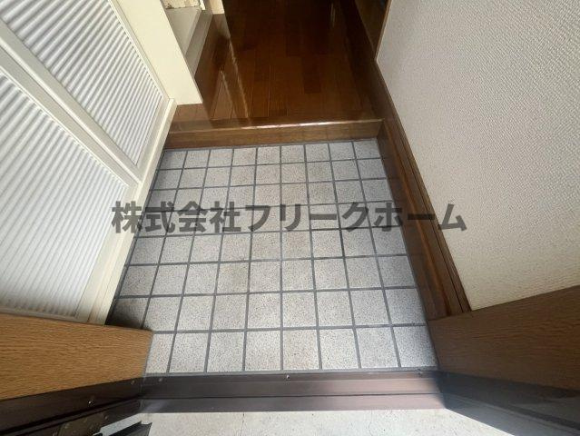 武蔵野市境５丁目のアパートの玄関