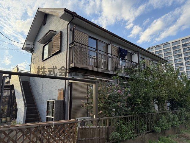 武蔵野市境５丁目のアパートのエントランス