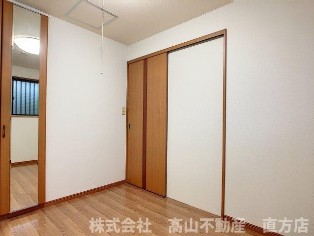 直方市大字感田のアパートの内装