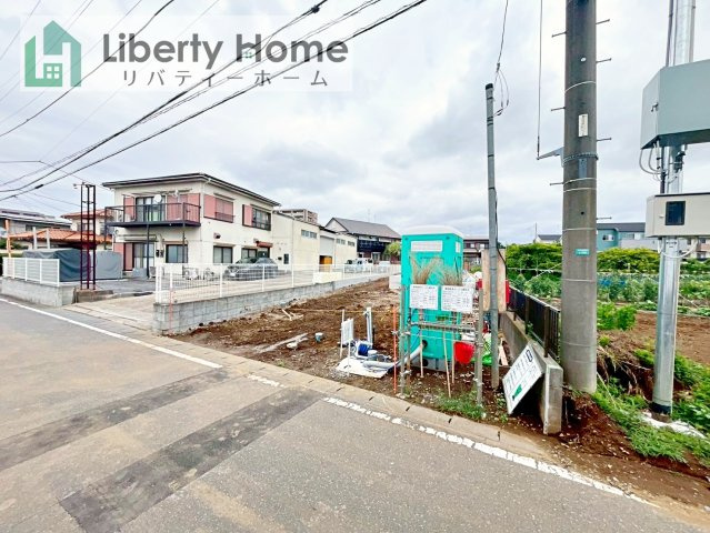 守谷市本町第12　新築戸建　2号棟の前面道路含む現地写真