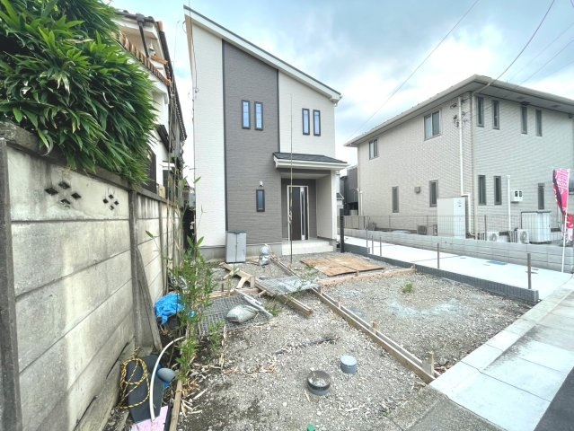 昭島市昭和町４丁目　全２棟　A号棟の外観