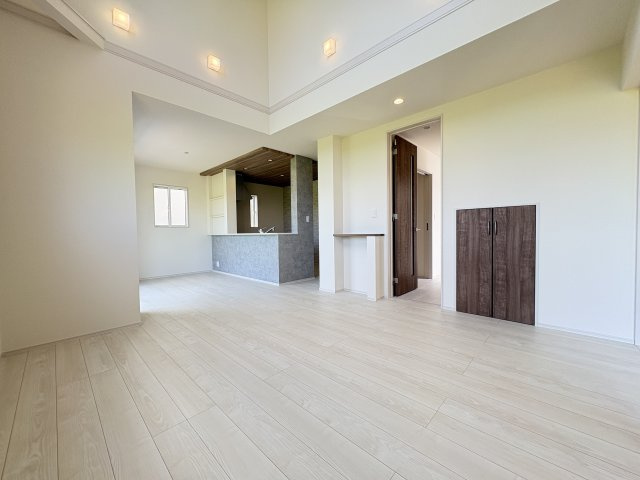 ブルーミングガーデン小倉南区沼南町1丁目　のキッチン|機能性に優れたシステムキッチンで、お料理も快適です。