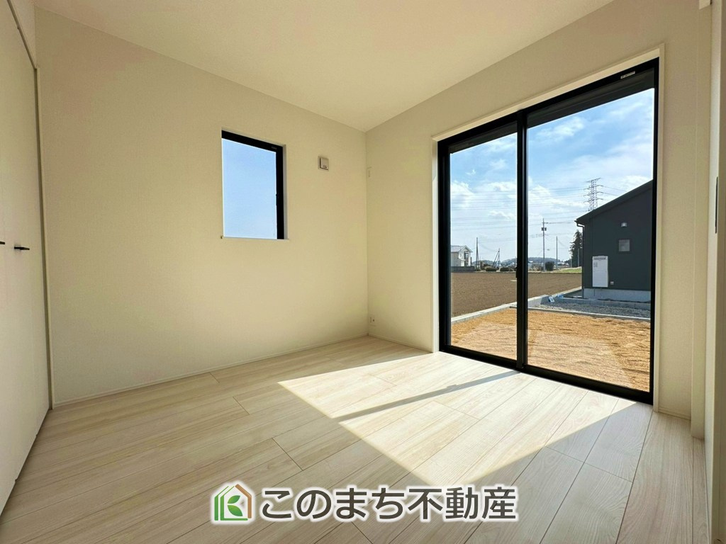 リナージュ那須塩原市関谷23-1期の洋室|同社施工物件の写真です。※建具やフローリング、その他仕様が異なる場合がございます。