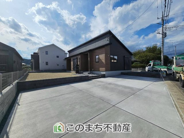 リナージュ那須塩原市関谷23-1期の駐車場|カースペースは並列３台分ございます！