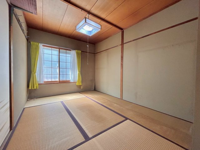 渦ヶ森コーポ5号棟の和室|6帖和室です。