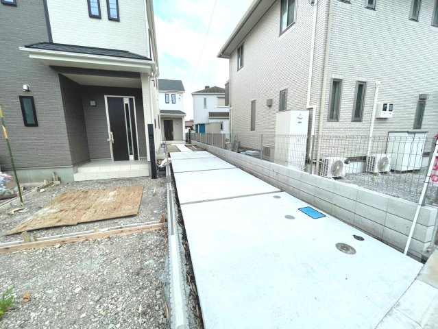 昭島市昭和町４丁目　全２棟　B号棟の駐車場