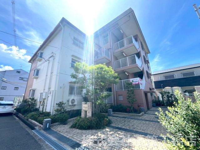 寝屋川市中神田町の賃貸マンションの外観