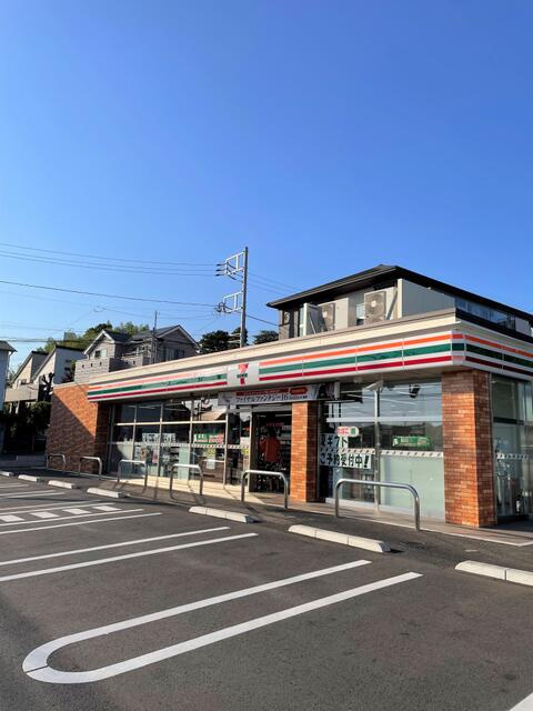 セブンイレブン町田金…まで353m