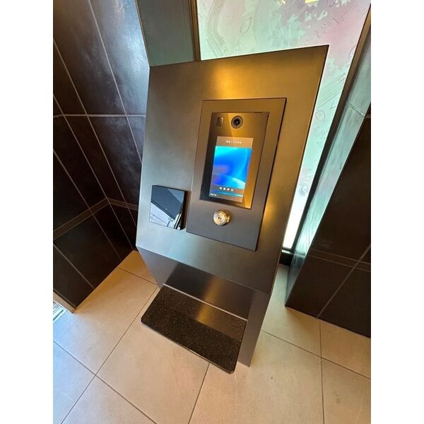 リシュドール堀田駅東　名古屋市賃貸　仲介手数料無料のエントランス