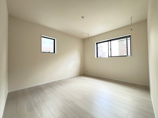 【寝室】 | 糟屋郡粕屋町甲仲原1丁目・平屋　1号棟（全1棟）【仲介手数料無料・0円】 | 現地写真。主寝室です。