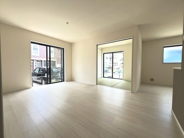 【居間・リビング】 | 糟屋郡粕屋町甲仲原1丁目・平屋　1号棟（全1棟）【仲介手数料無料・0円】 | 現地写真。