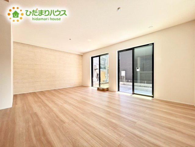 上尾市平方3期　新築戸建　グラファーレ02の居間・リビング|LDK：18帖