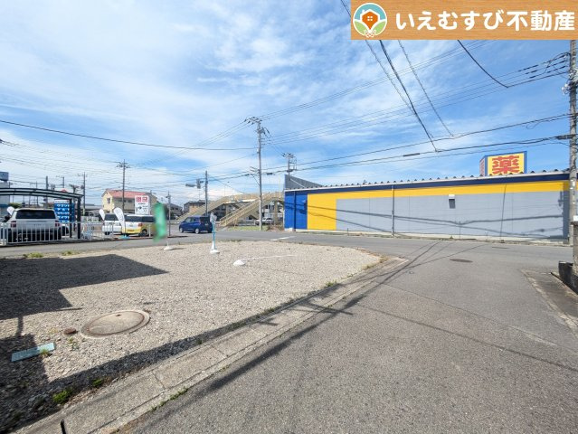熊谷市広瀬　売地の前面道路含む現地写真